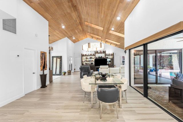 4382 White Cedar Lane, Delray Beach, FL 33445