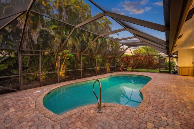 4382 White Cedar Lane, Delray Beach, FL 33445