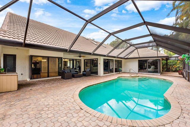 4382 White Cedar Lane, Delray Beach, FL 33445