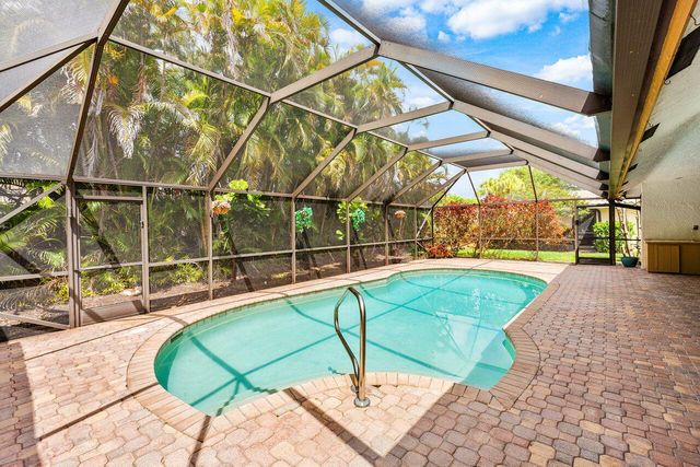 4382 White Cedar Lane, Delray Beach, FL 33445