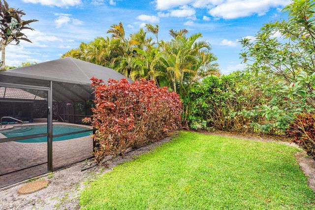 4382 White Cedar Lane, Delray Beach, FL 33445
