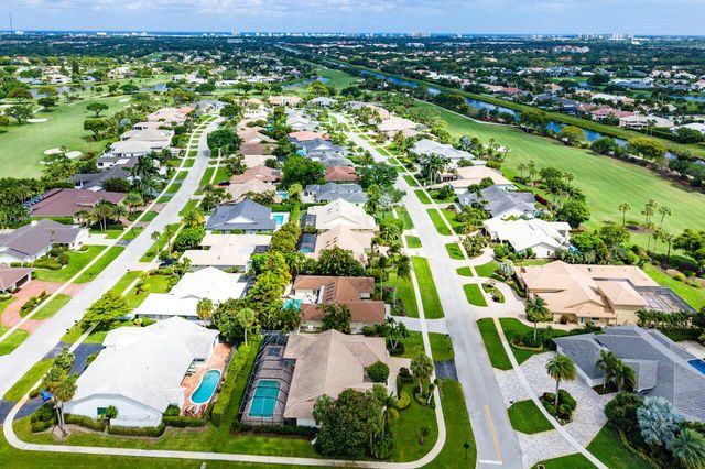 4382 White Cedar Lane, Delray Beach, FL 33445