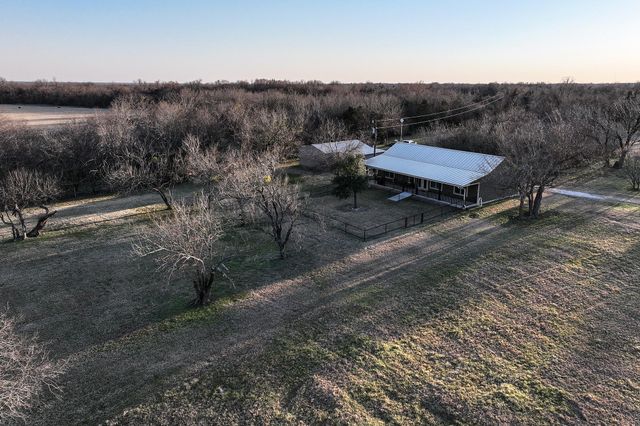 177 County Road 241, Kosse, TX 76653