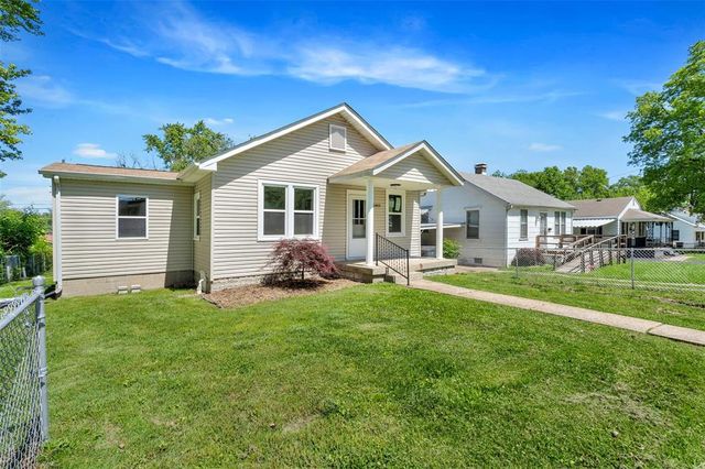 1803 E Belle Avenue, Belleville, IL 62221