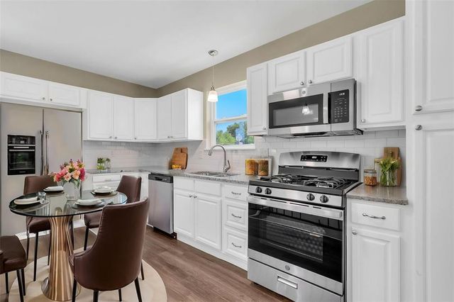 1803 E Belle Avenue, Belleville, IL 62221