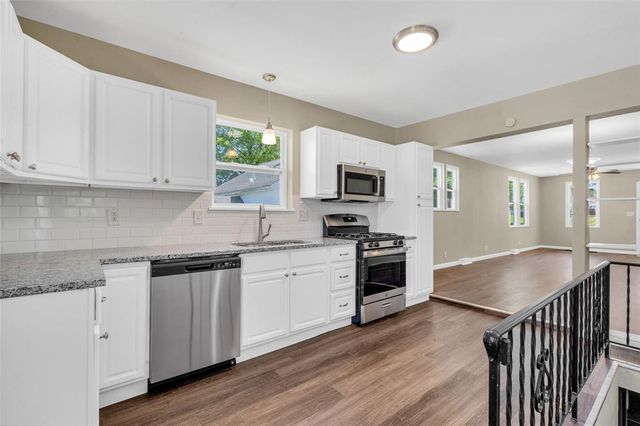1803 E Belle Avenue, Belleville, IL 62221