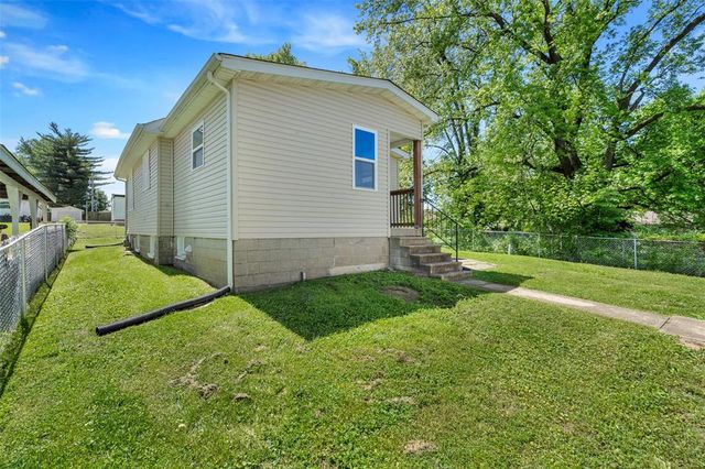 1803 E Belle Avenue, Belleville, IL 62221