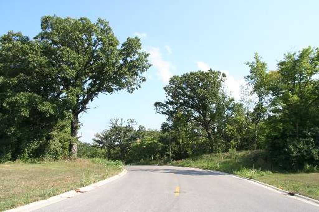 936 Thomas Drive, Morris, IL 60450