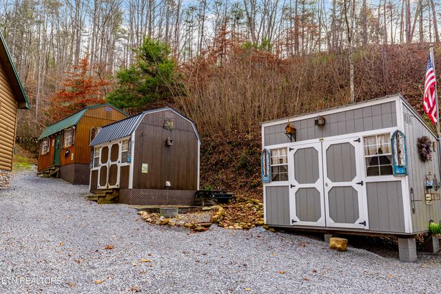 5909 Old Walland Hwy, Walland, TN 37886