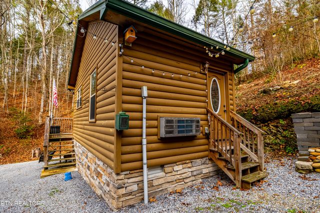 5909 Old Walland Hwy, Walland, TN 37886