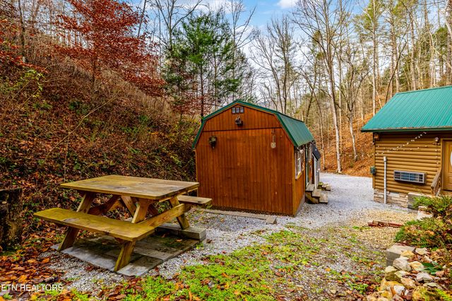 5909 Old Walland Hwy, Walland, TN 37886