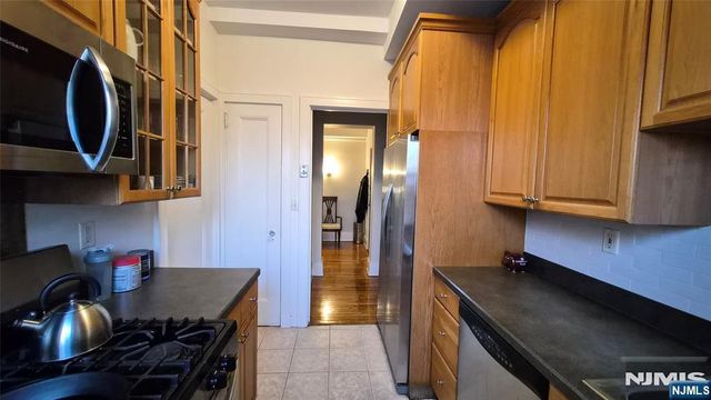 363-377 Mount Prospect 1B, Newark, NJ 07104
