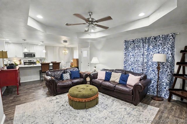 404 E Cottonwood Avenue, Fort Gibson, OK 74434