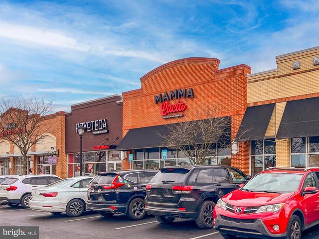 235-B JAY DR #92, Rockville, MD 20850