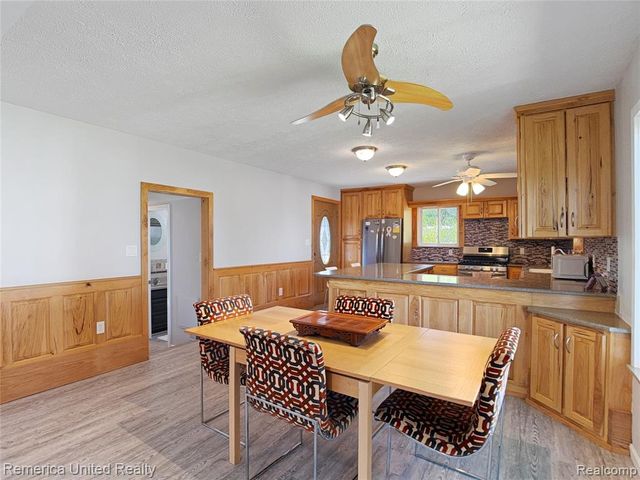 16431 Oak Hill Drive, Fenton, MI 48430