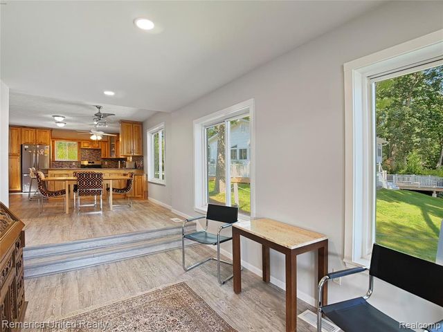 16431 Oak Hill Drive, Fenton, MI 48430