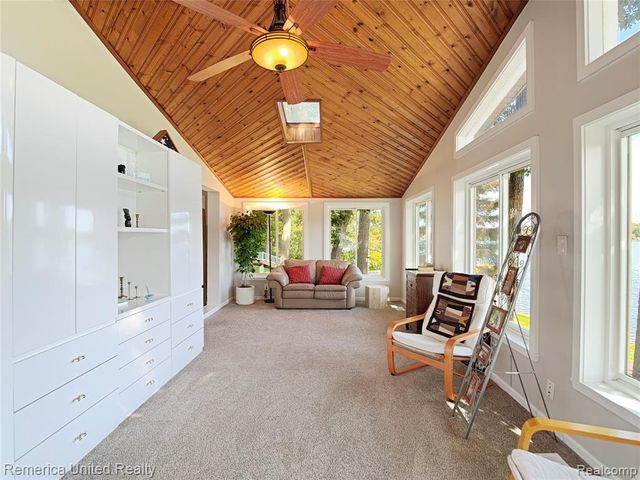 16431 Oak Hill Drive, Fenton, MI 48430