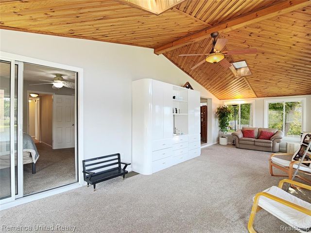 16431 Oak Hill Drive, Fenton, MI 48430
