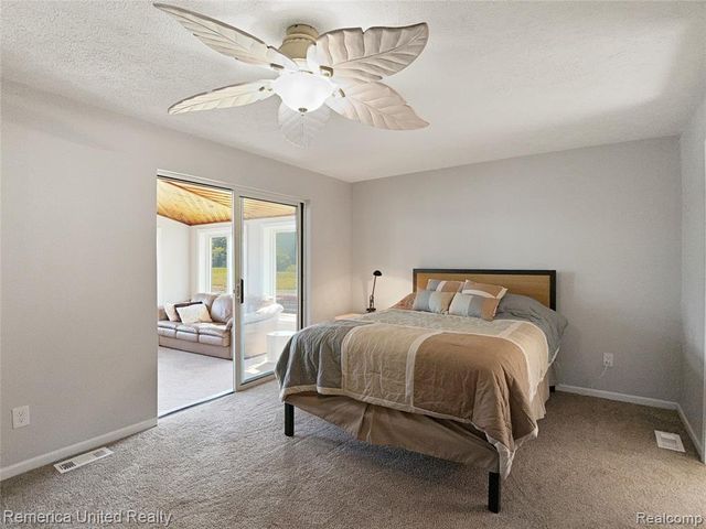 16431 Oak Hill Drive, Fenton, MI 48430