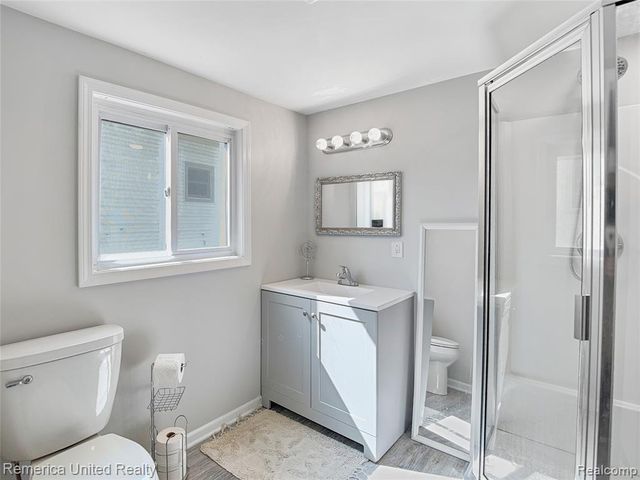 16431 Oak Hill Drive, Fenton, MI 48430