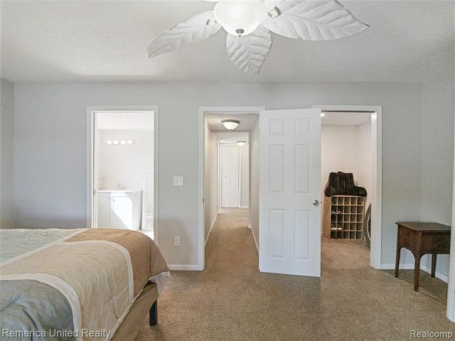 16431 Oak Hill Drive, Fenton, MI 48430