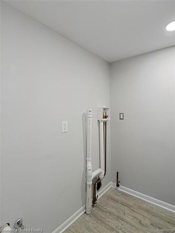 16431 Oak Hill Drive, Fenton, MI 48430
