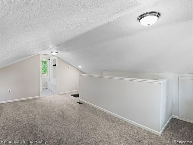 16431 Oak Hill Drive, Fenton, MI 48430