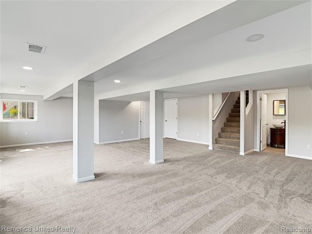 16431 Oak Hill Drive, Fenton, MI 48430