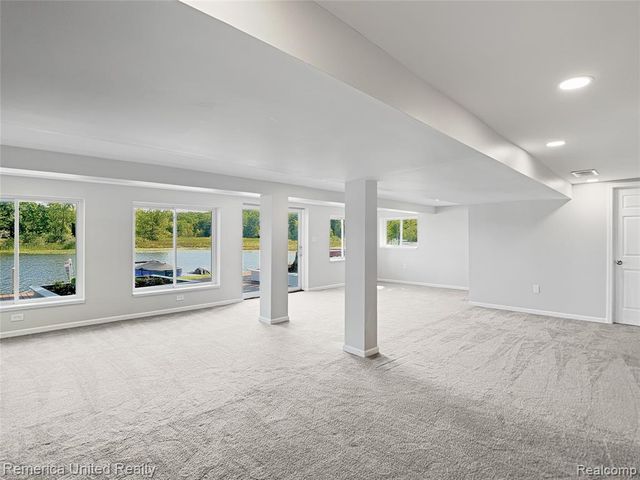 16431 Oak Hill Drive, Fenton, MI 48430