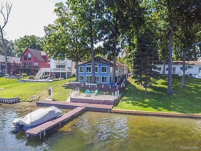 16431 Oak Hill Drive, Fenton, MI 48430