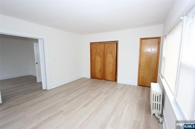 1 West Street 2, Elmwood Park, NJ 07407