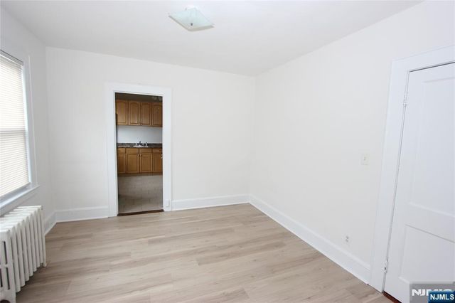 1 West Street 2, Elmwood Park, NJ 07407