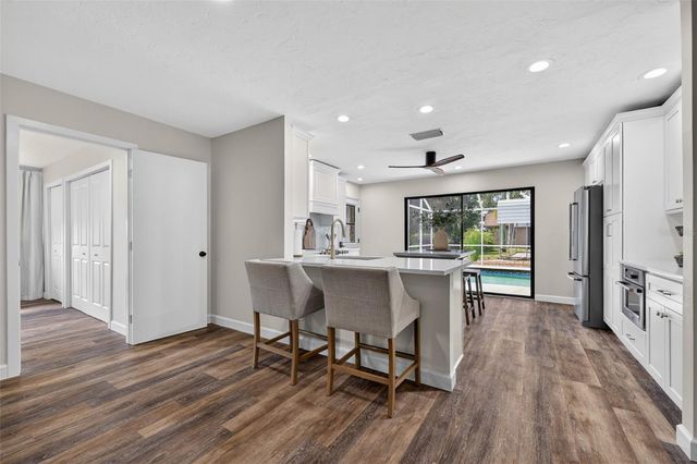 6147 HUPA ROAD, Sarasota, FL 34241