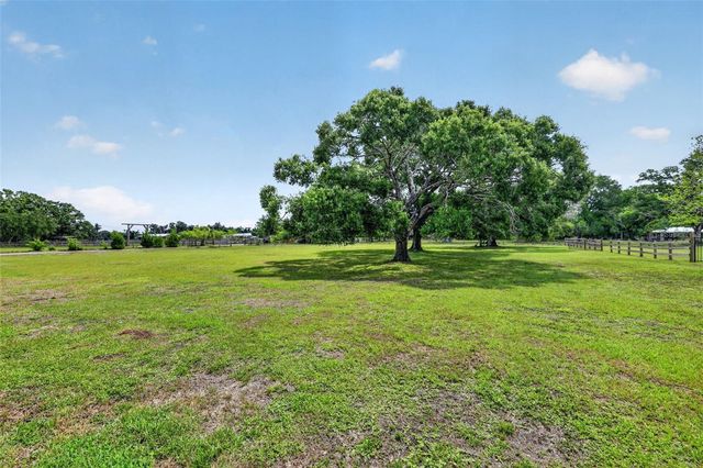 6147 HUPA ROAD, Sarasota, FL 34241