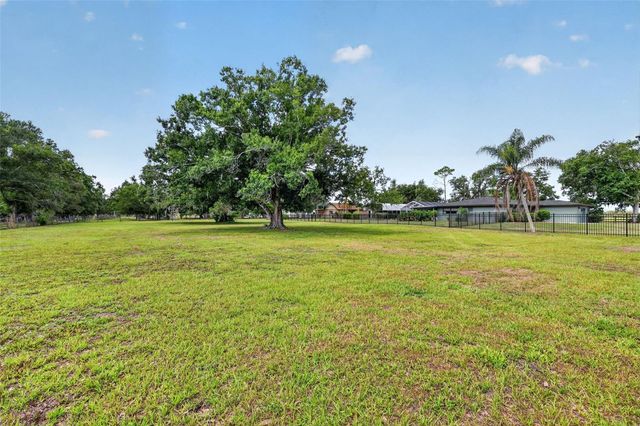 6147 HUPA ROAD, Sarasota, FL 34241