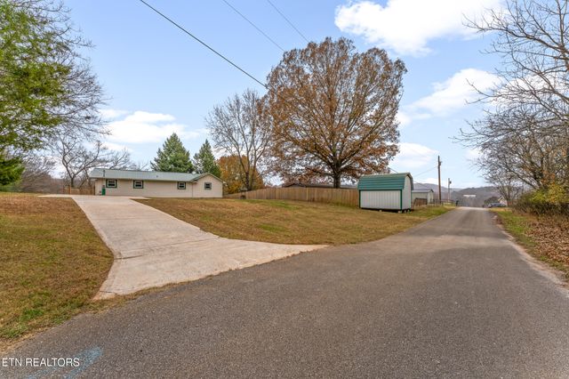 116 Thomas Lane, Kingston, TN 37763