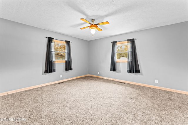 116 Thomas Lane, Kingston, TN 37763