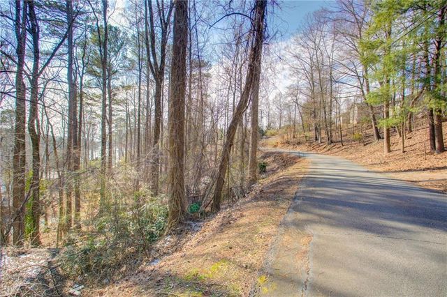 20 Pine Forest Circle, Gainesville, GA 30504