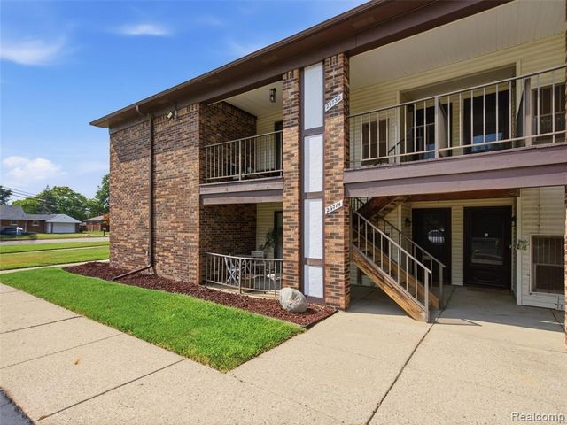 29714 Utica Road, Roseville, MI 48066
