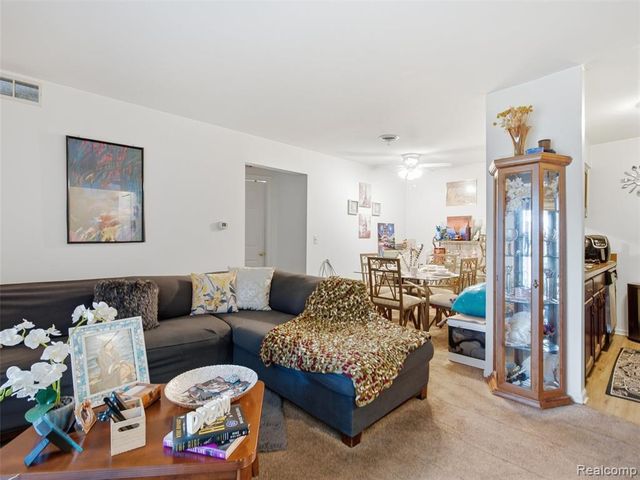 29714 Utica Road, Roseville, MI 48066