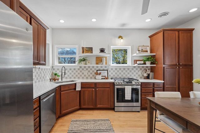2759 Burrell STREET, Milwaukee, WI 53207