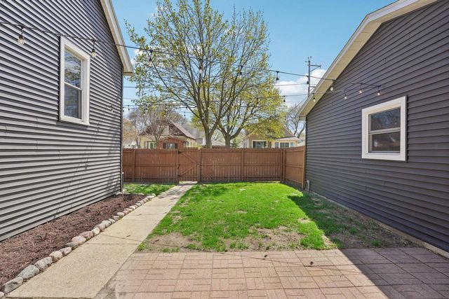 2759 Burrell STREET, Milwaukee, WI 53207