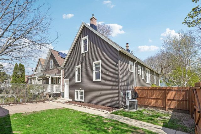 2759 Burrell STREET, Milwaukee, WI 53207
