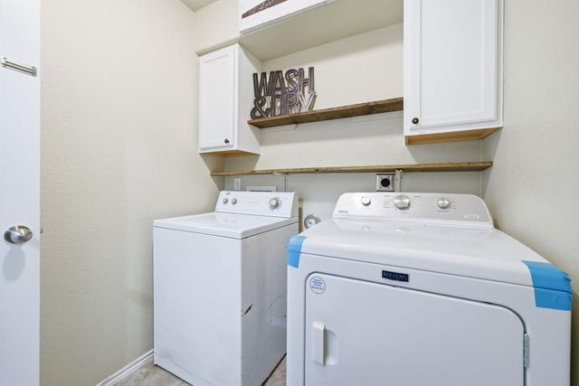 117 Hematite LN, Jarrell, TX 76537