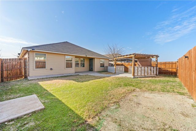117 Hematite LN, Jarrell, TX 76537