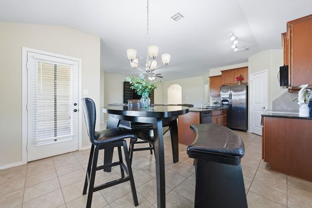 117 Hematite LN, Jarrell, TX 76537