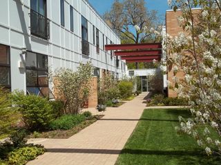 2100 GREENWOOD Street 107, Evanston, IL 60201
