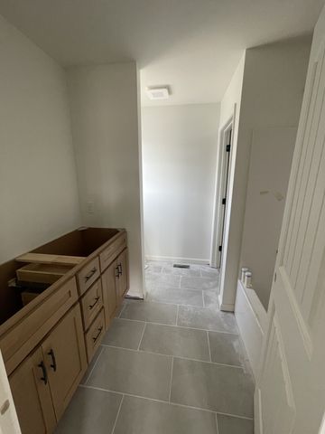 100 Donald Dr, Lafayette, TN 37083