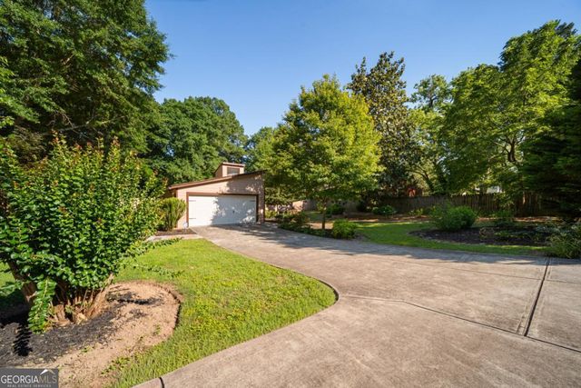 2760 Baramore Road NE, Marietta, GA 30062