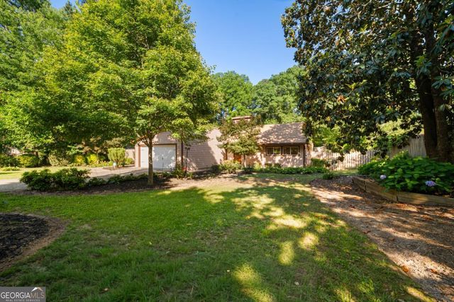 2760 Baramore Road NE, Marietta, GA 30062